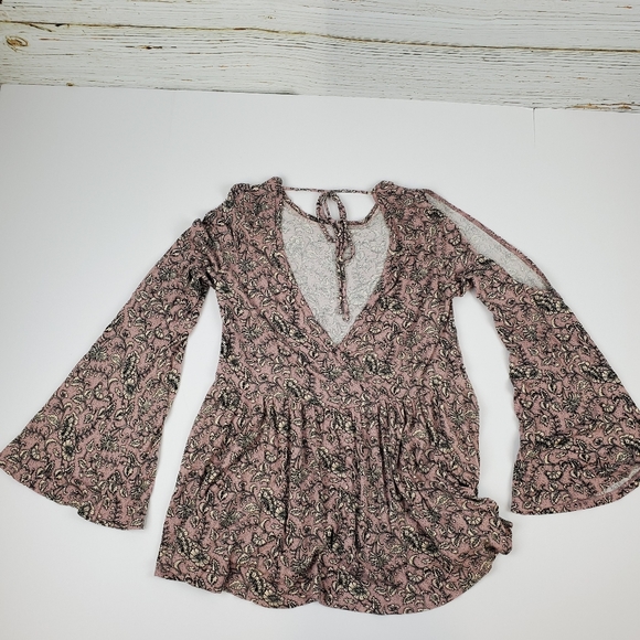 American Eagle Outfitters Cold Shoulder Top - Picture 6 of 6